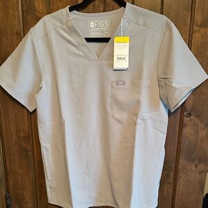 FIGS Mens 3 Pocket Scrub Top- Light Gray